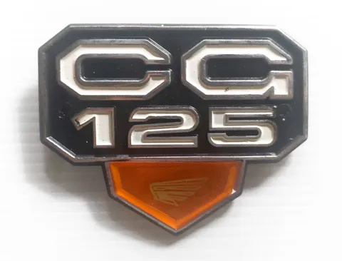 Honda CG125 Badge view 2