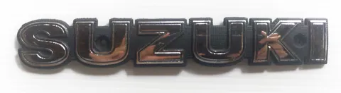 Suzuki Script Badge view 1