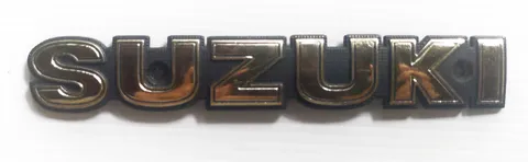 Suzuki Script Badge view 2