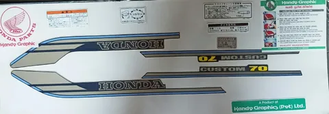 Honda C70 Custom view 2