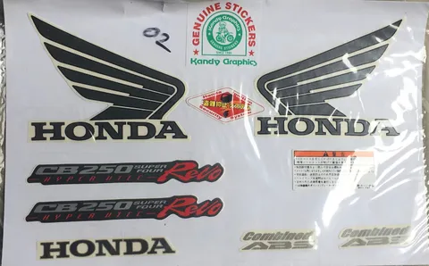 Honda CB 250 Super Four Hyper VTEC Revo view 2
